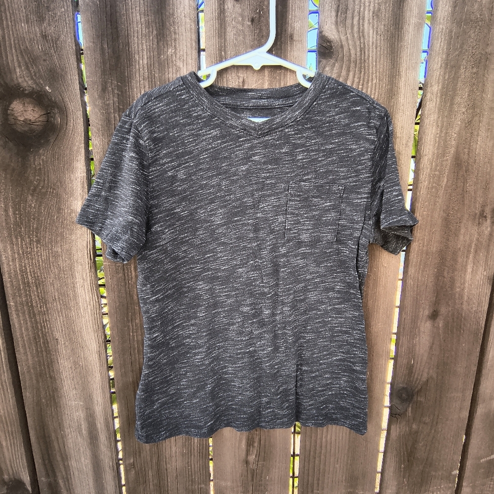 CAT & JACK | Boys Black & White Textured V-Neck Short Sleeve Tee Shirt S (6/7)